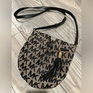 Michael Kors Bucket bag